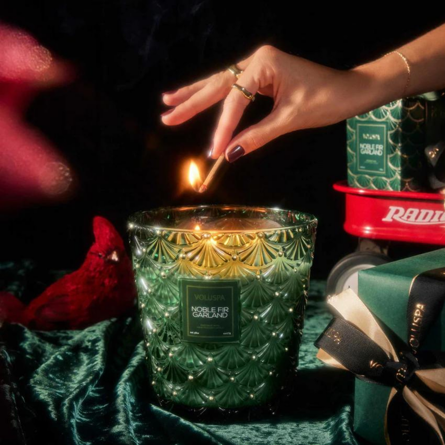 Voluspa - 3 Wick Hearth Candle - Noble Fir Garland