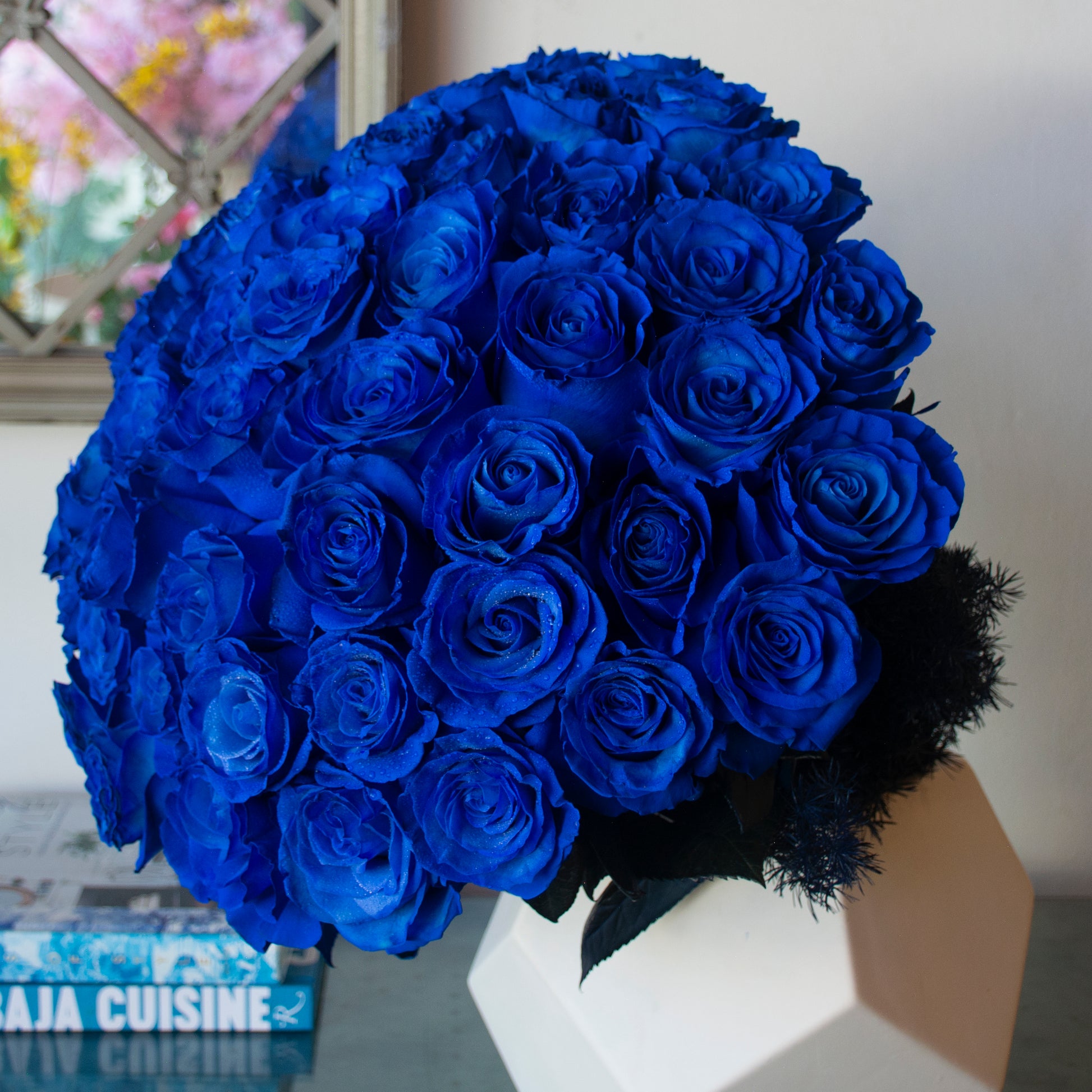 Blue Majesty – Empty Vase