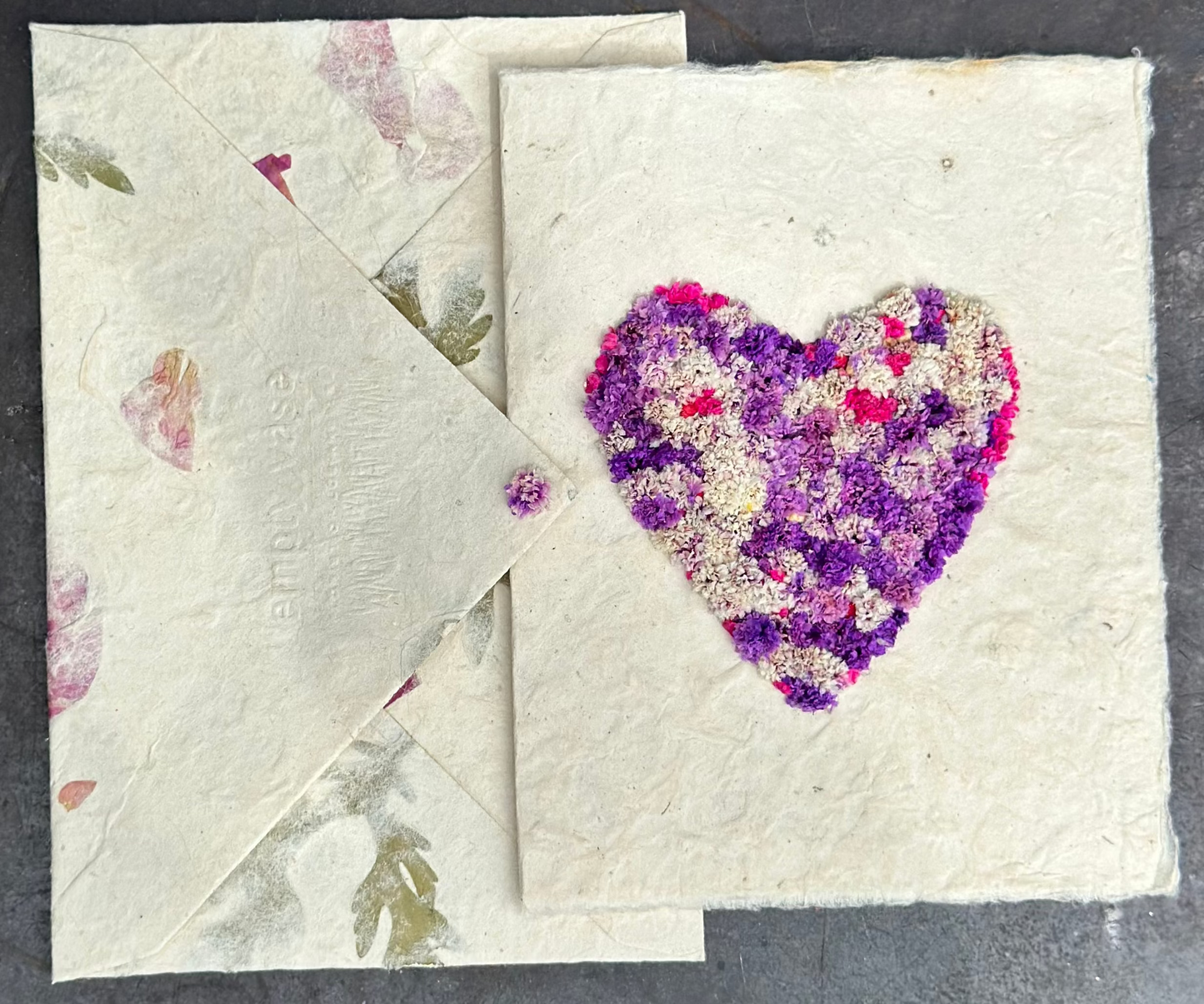 Fleur de Lune - Pressed Flower Heart Cards