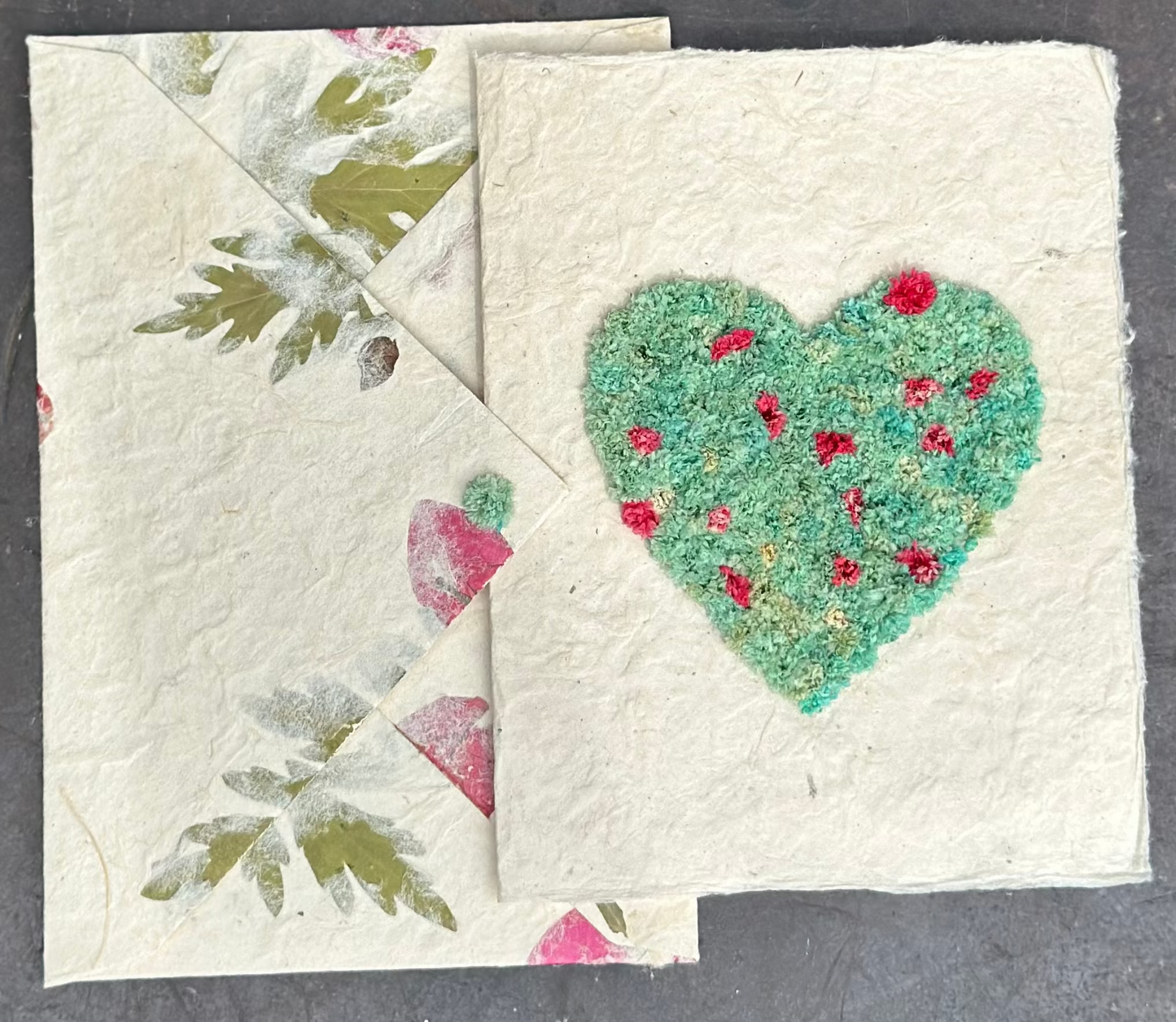 Fleur de Lune - Pressed Flower Heart Cards