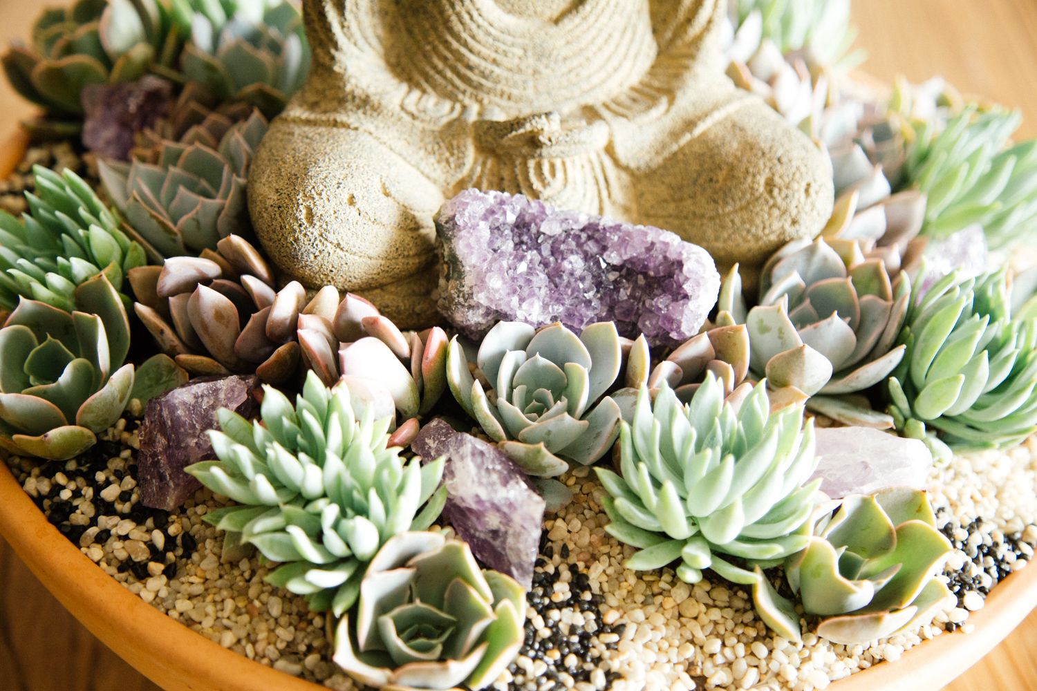 succulents arrangement ideas Succulents Floral Arrangement - Empty Vase